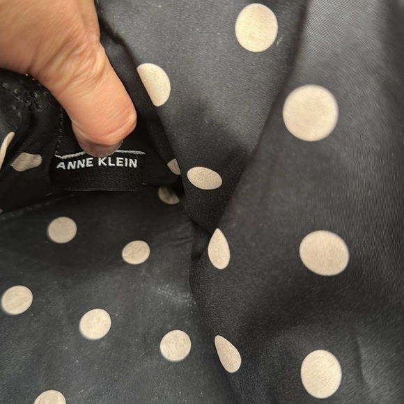 Anne Klein black quilted with tan polka dot interior bag - Picture 12 of 13